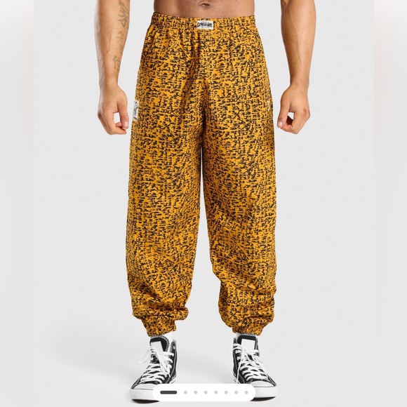 Gymshark Lifting Oversized Printed Woven Joggers (Size Large) - Picture 1 of 8